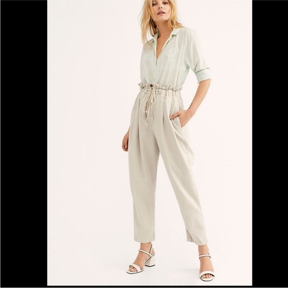 Free People Margate Pleated Drawstring Cargo Trouser Medium Cream Tan - Picture 2 of 7